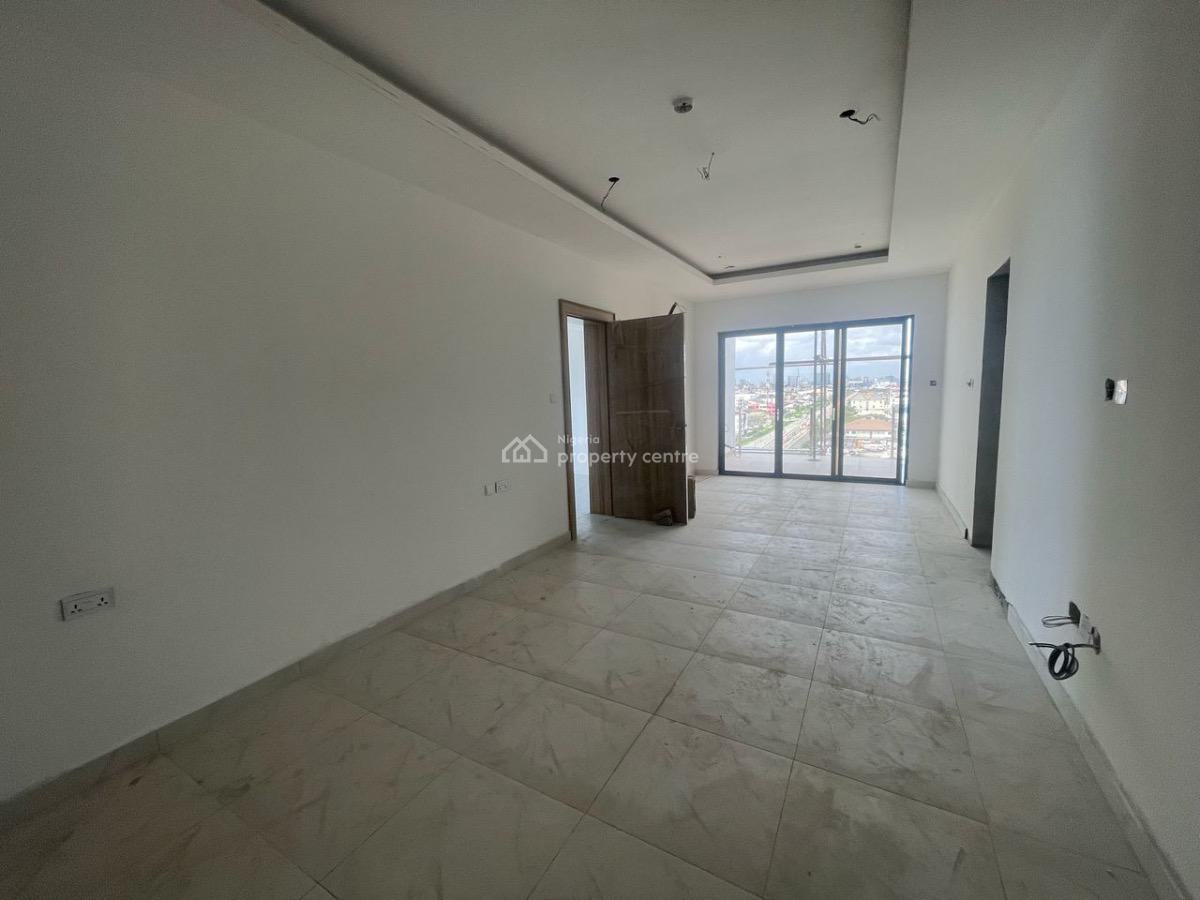 Tastefully Finished 4 Bedroom Penthouse with a Bq, Lekki Phase 1, Lekki, Lagos, House for Sale