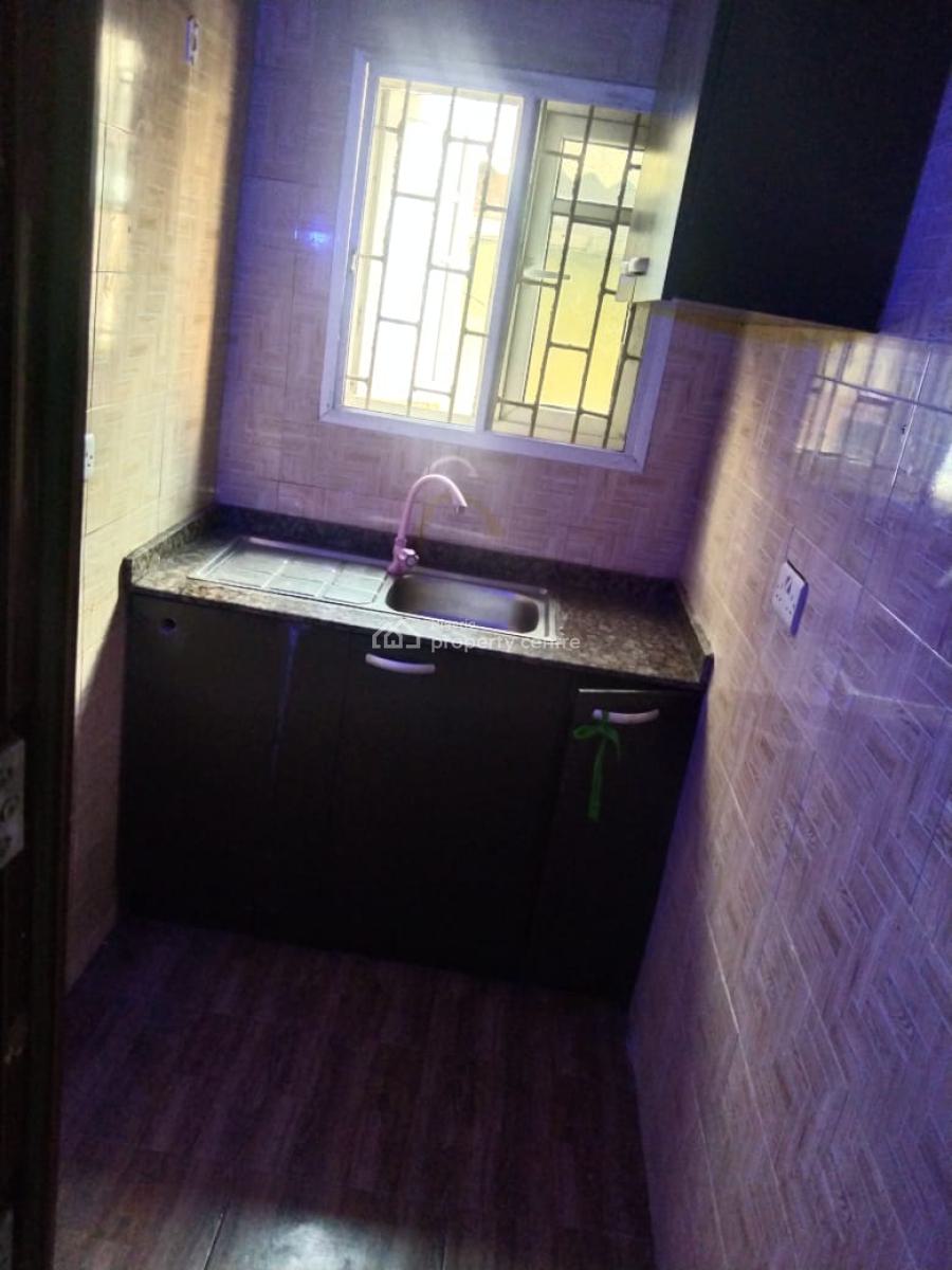 Self Contain, Onipanu, Shomolu, Lagos, Self Contain (single Rooms) for Rent