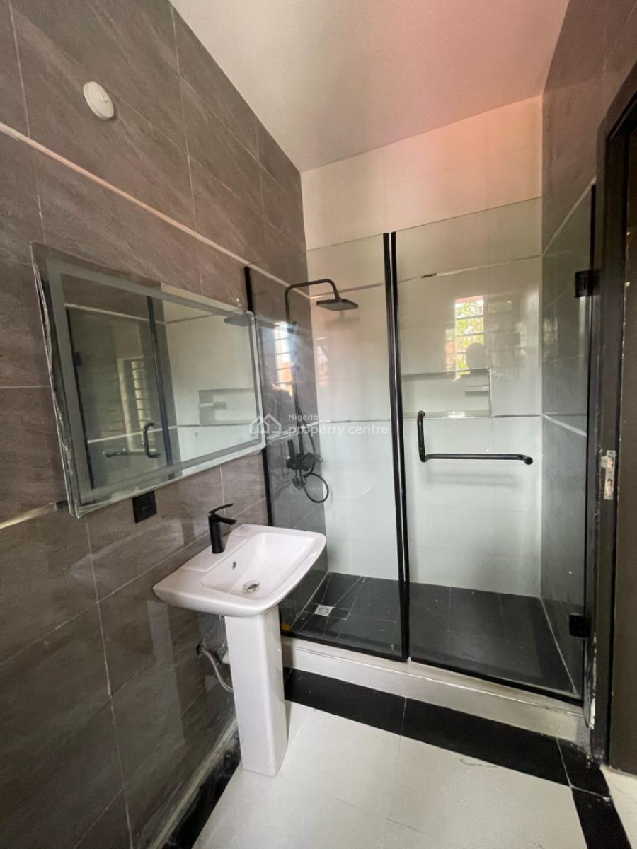 2 Bedroom Serviced Apartment, Lekki Phase 1, Lekki, Lagos, Flat / Apartment for Sale