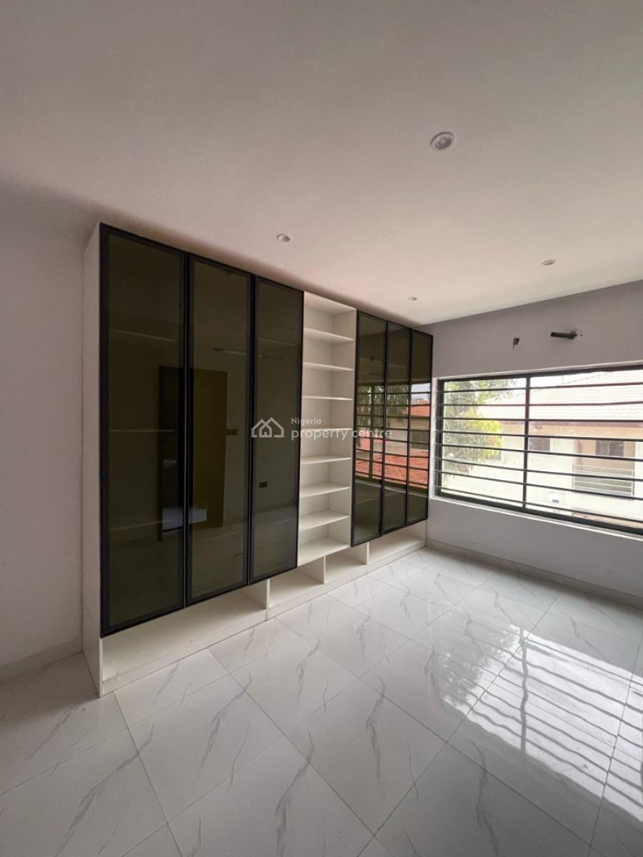 3 Bedroom Apartment, Lekki Phase 1, Lekki, Lagos, Flat / Apartment for Sale