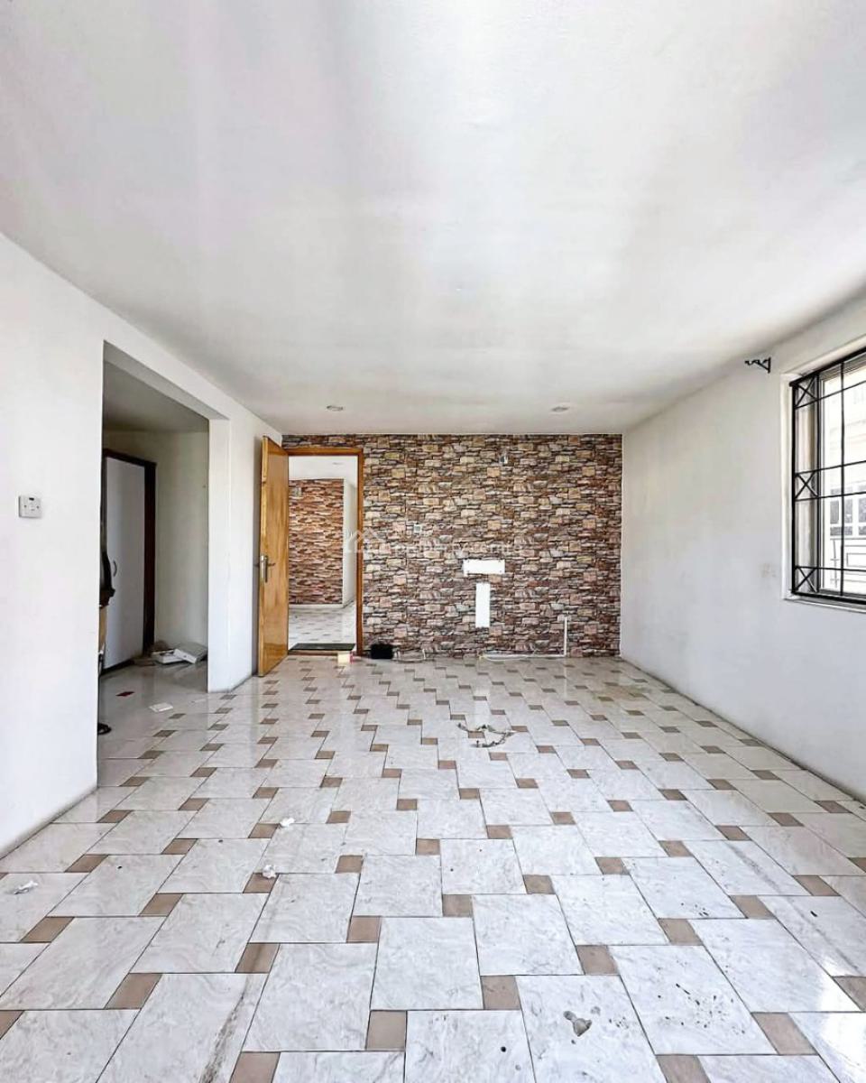 Spacious 4 Bedrooms + Bq, Lekki Phase 1, Lekki, Lagos, Office Space for Rent