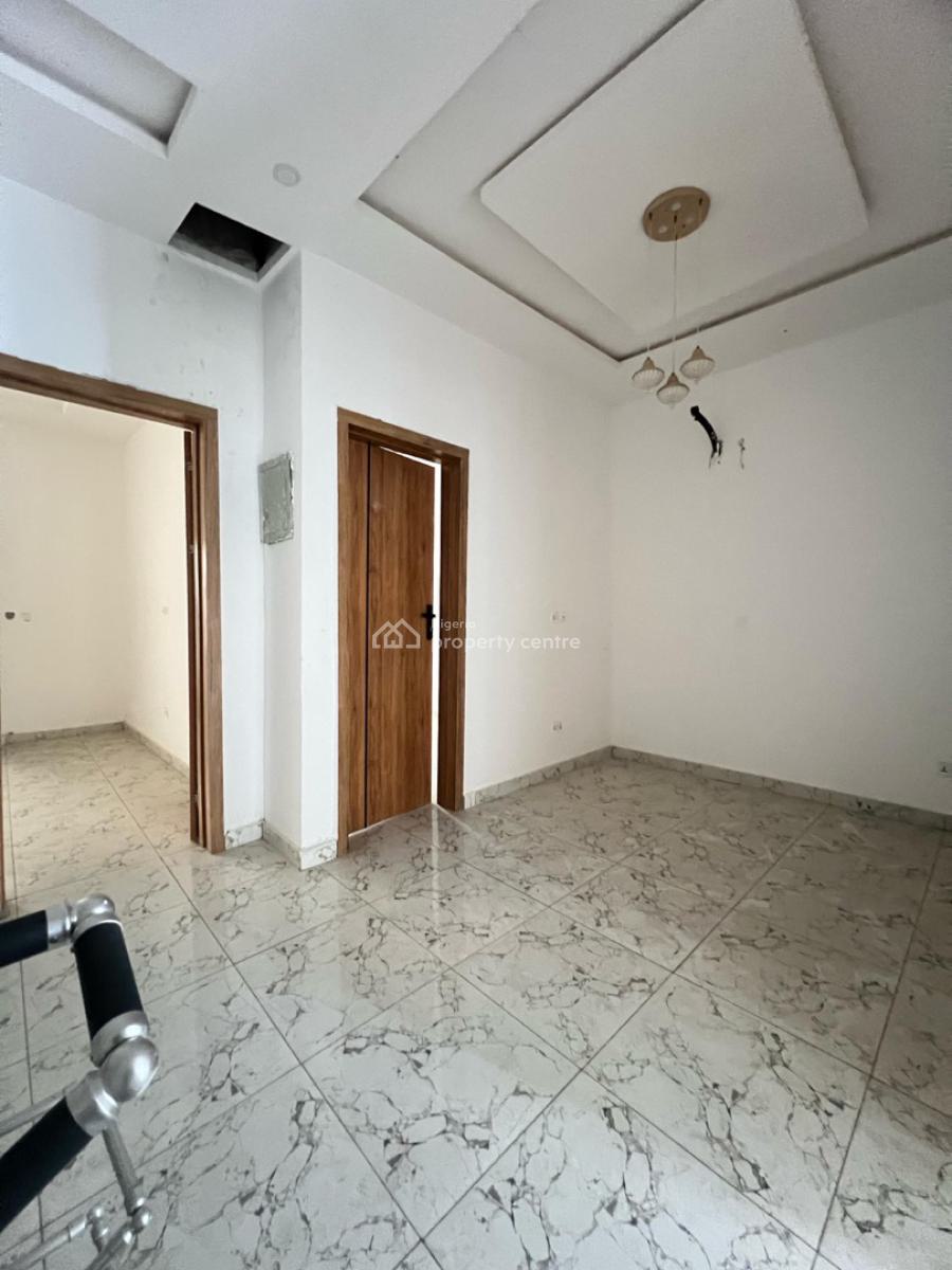 Spacious 4 Bedroom Terrace Duplex with Bq, Vgc, Lekki, Lagos, Terraced Duplex for Sale