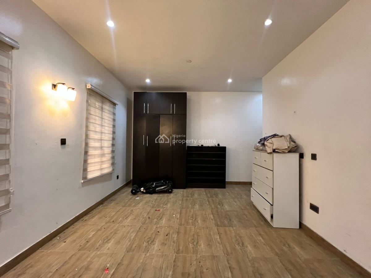 Spacious 4 Bedrooms Terraced Duplex with a Bq, Lekki Phase 1, Lekki, Lagos, Terraced Duplex for Rent