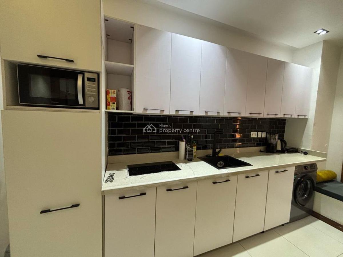Spacious Fully Furnished Luxury 1 Bedroom Flat, Admiralty Way, Lekki Phase 1, Lekki, Lagos, Mini Flat (room and Parlour) for Sale