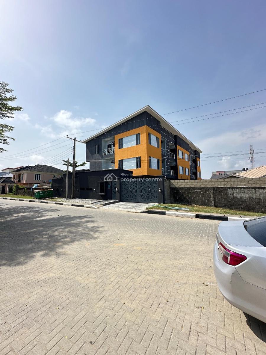 Contemporary Design with Amazing  View, Igbo Efon New Road, Lekki Phase 2, Lekki, Lagos, Terraced Duplex for Sale