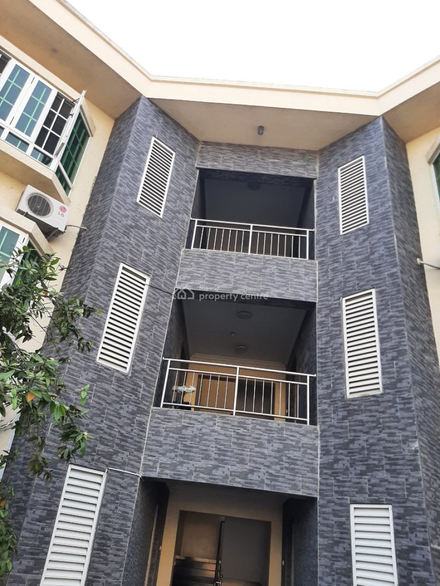 Serviced with 24/7 Power Supply 4 Bedroom En-suite Flat with Fitted Ki, Banana Island, Ikoyi, Lagos, Flat / Apartment for Rent