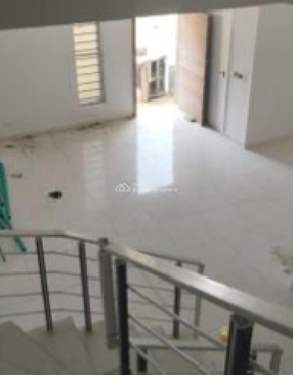 4 Bedrooms Semi Detached Duplex, Dpk District Estate, Orchid Roundabout, Lafiaji, Lekki, Lagos, Semi-detached Duplex for Sale