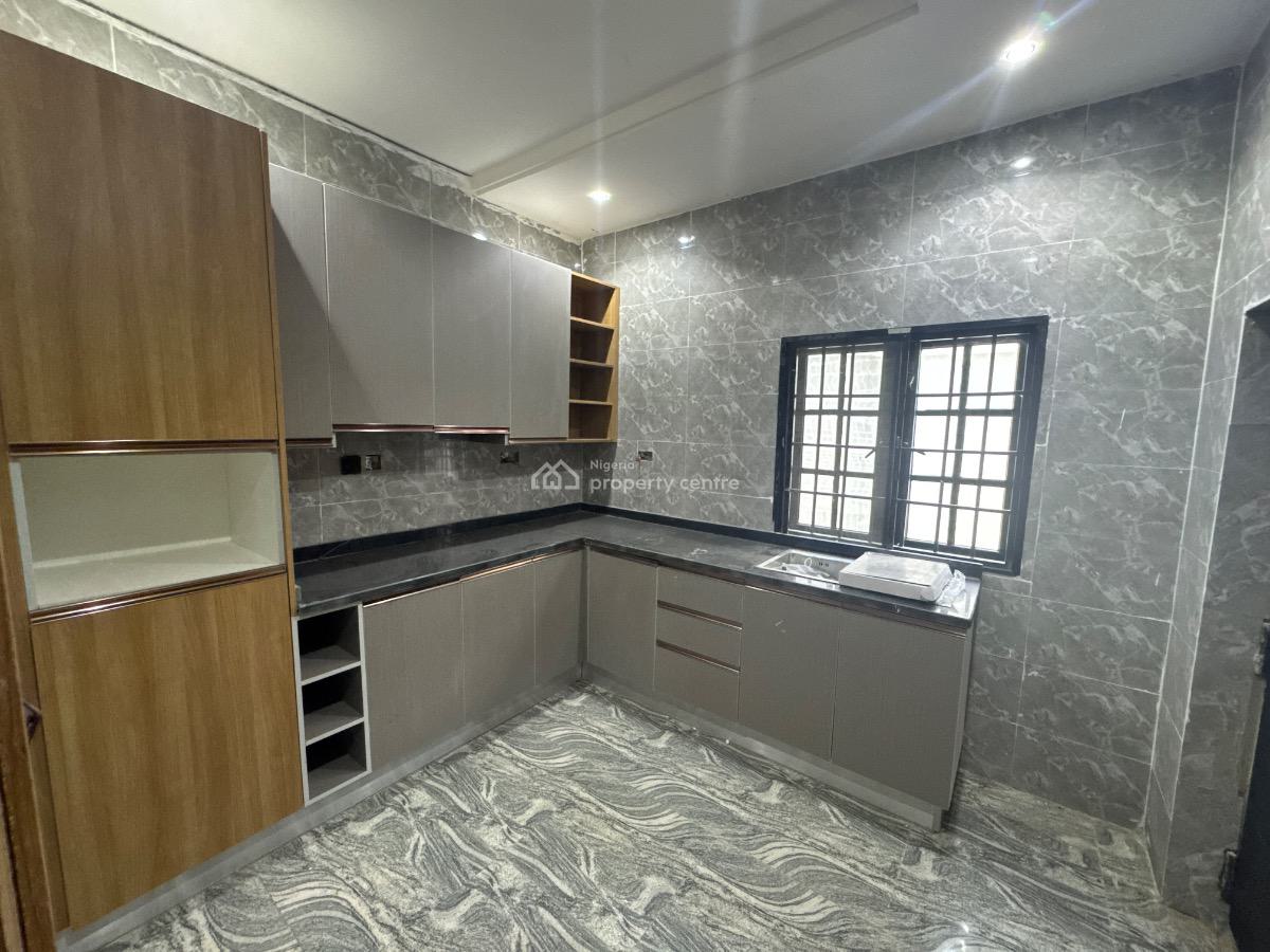 Newly Built 4 Bedrooms Terraced Duplex with Bq, Guzape District, Abuja, Terraced Duplex for Sale