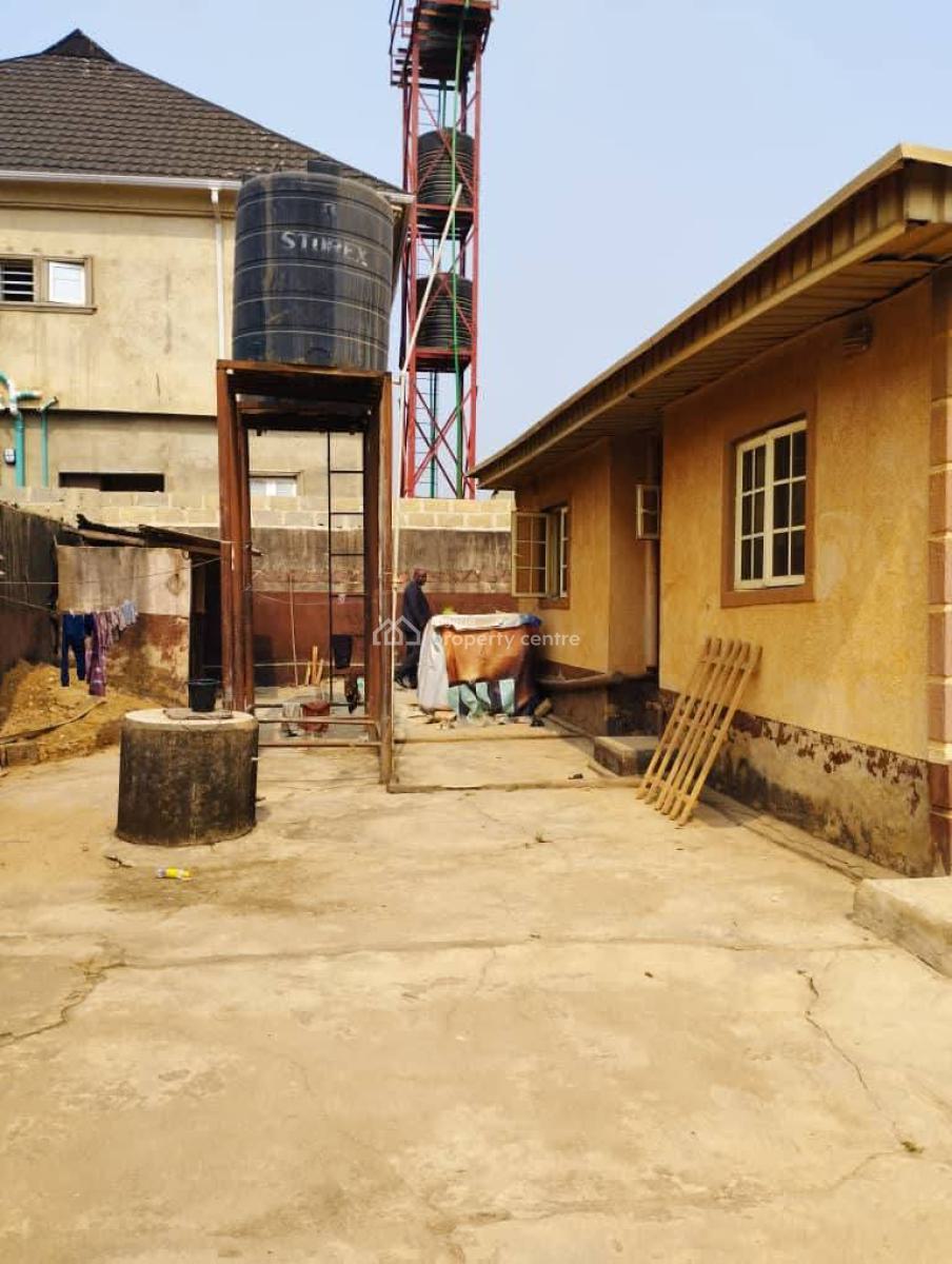 3 Bedrooms Bungalow, Ipakodo Off Ebute Road, Ikorodu, Lagos, Detached Bungalow for Sale