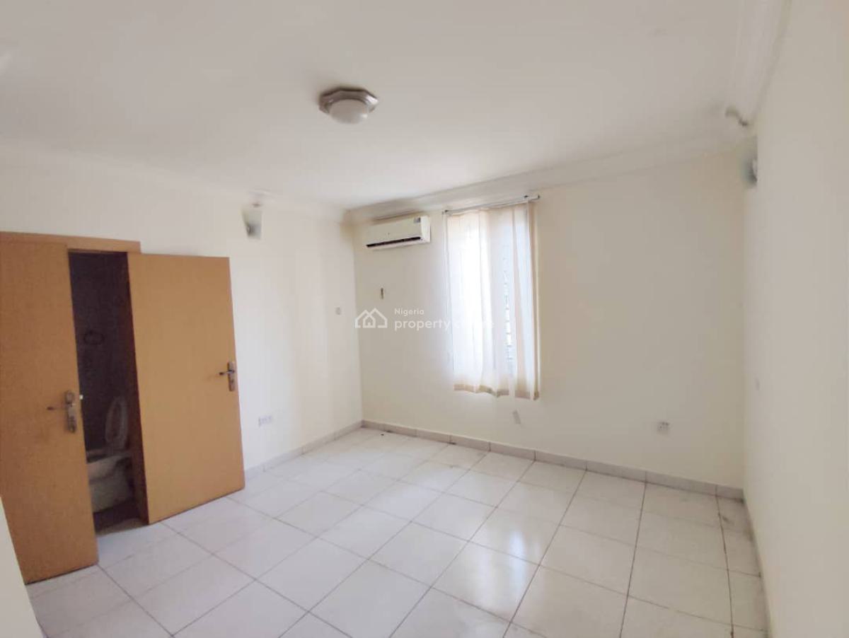 Spacious 3 Bedroom Apartment Suitable for Commercial Purpose, Right Side, Lekki Phase 1, Lekki, Lagos, Office Space for Rent