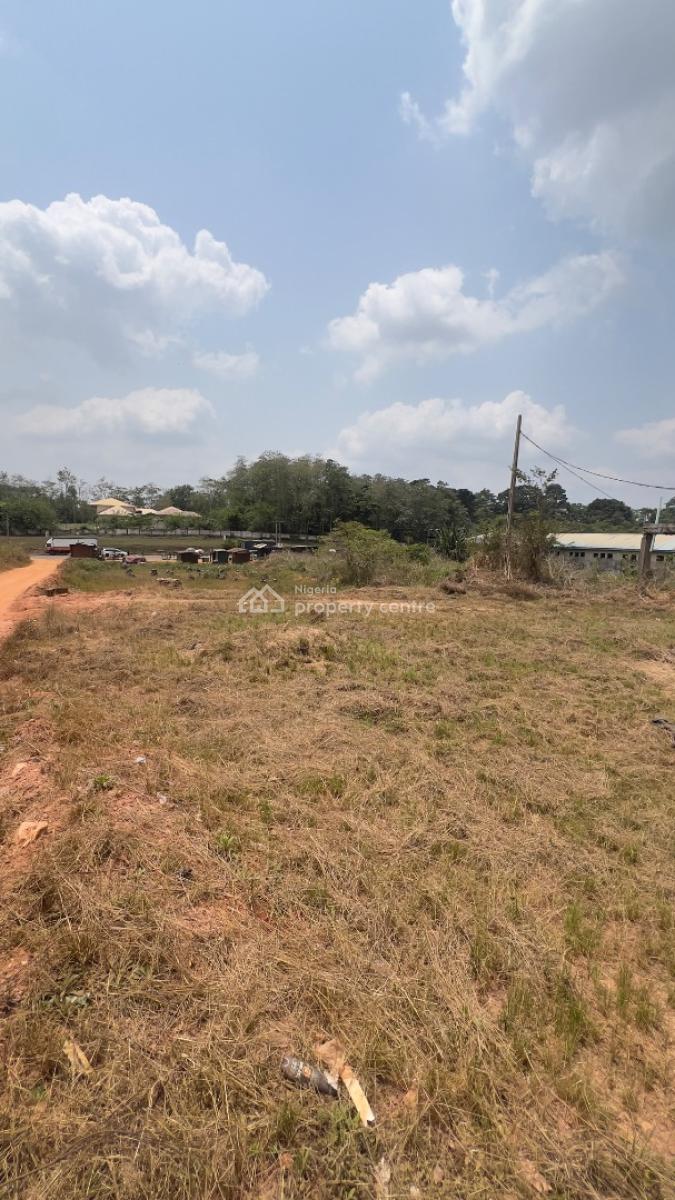 5plots of Land Measuring About 2501sqm Land Comprising of Decked Carca, Adjacent Futa North Gate By Akure-ilesha Expressway Akure, Ondo State., Akure, Ondo, Mixed-use Land for Sale