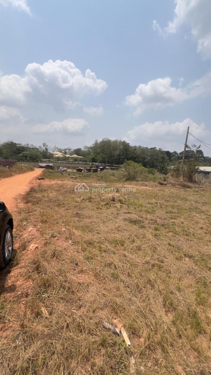 5plots of Land Measuring About 2501sqm Land Comprising of Decked Carca, Adjacent Futa North Gate By Akure-ilesha Expressway Akure, Ondo State., Akure, Ondo, Mixed-use Land for Sale