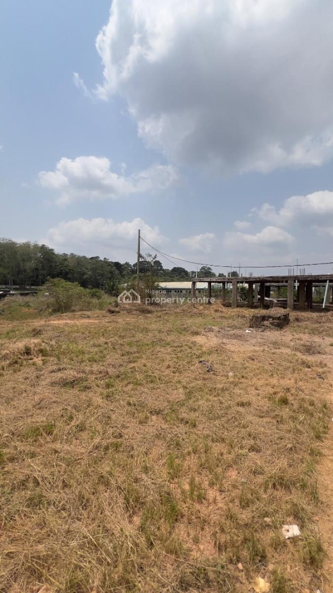 5plots of Land Measuring About 2501sqm Land Comprising of Decked Carca, Adjacent Futa North Gate By Akure-ilesha Expressway Akure, Ondo State., Akure, Ondo, Mixed-use Land for Sale