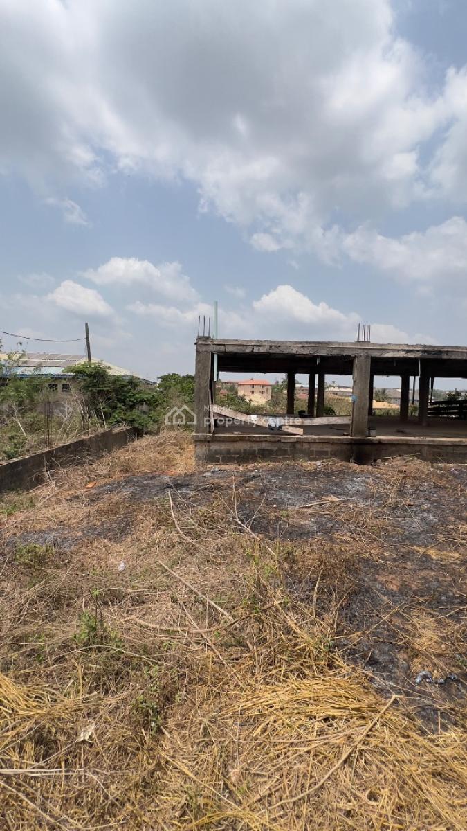 5plots of Land Measuring About 2501sqm Land Comprising of Decked Carca, Adjacent Futa North Gate By Akure-ilesha Expressway Akure, Ondo State., Akure, Ondo, Mixed-use Land for Sale