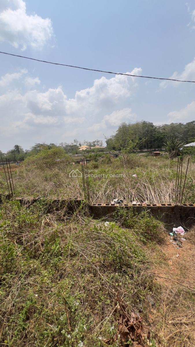 5plots of Land Measuring About 2501sqm Land Comprising of Decked Carca, Adjacent Futa North Gate By Akure-ilesha Expressway Akure, Ondo State., Akure, Ondo, Mixed-use Land for Sale