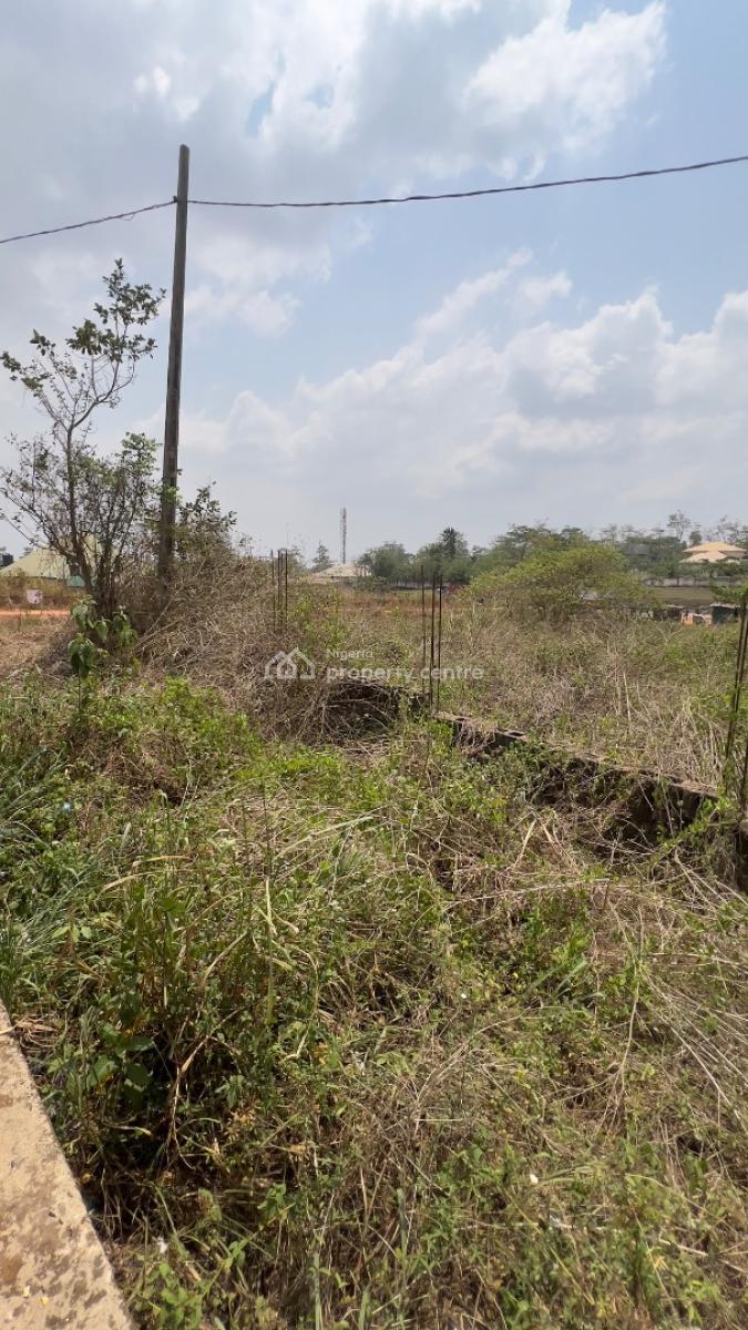 5plots of Land Measuring About 2501sqm Land Comprising of Decked Carca, Adjacent Futa North Gate By Akure-ilesha Expressway Akure, Ondo State., Akure, Ondo, Mixed-use Land for Sale