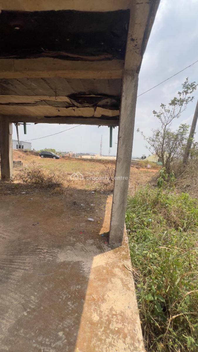 5plots of Land Measuring About 2501sqm Land Comprising of Decked Carca, Adjacent Futa North Gate By Akure-ilesha Expressway Akure, Ondo State., Akure, Ondo, Mixed-use Land for Sale