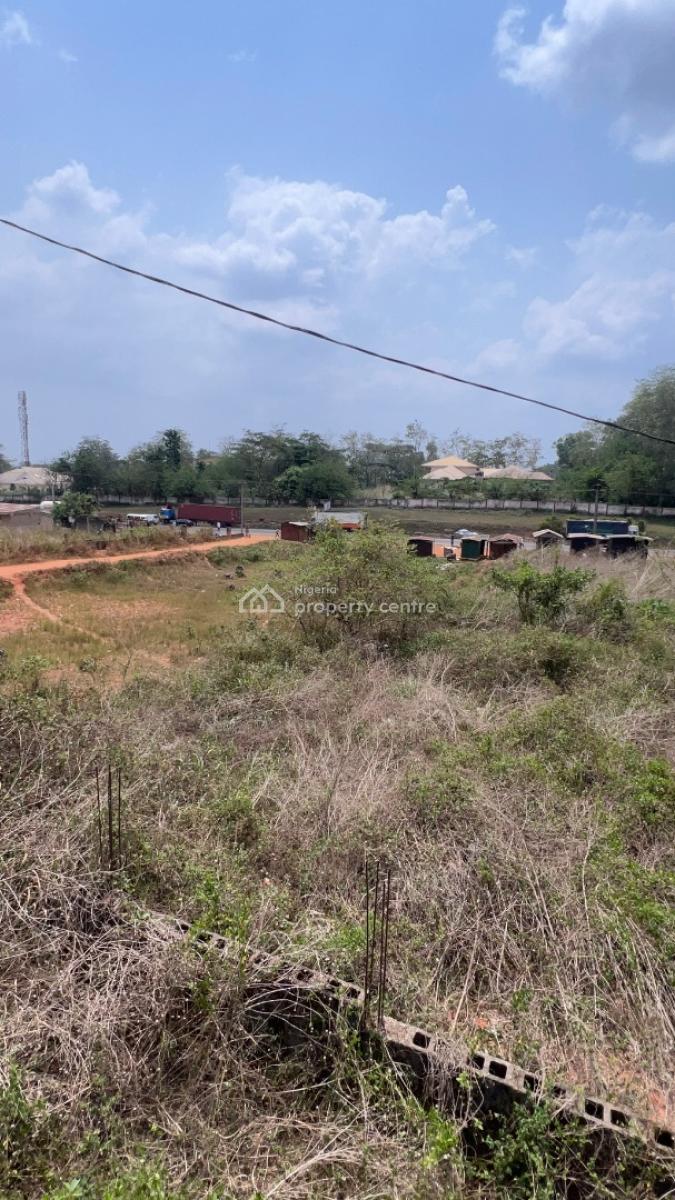 5plots of Land Measuring About 2501sqm Land Comprising of Decked Carca, Adjacent Futa North Gate By Akure-ilesha Expressway Akure, Ondo State., Akure, Ondo, Mixed-use Land for Sale