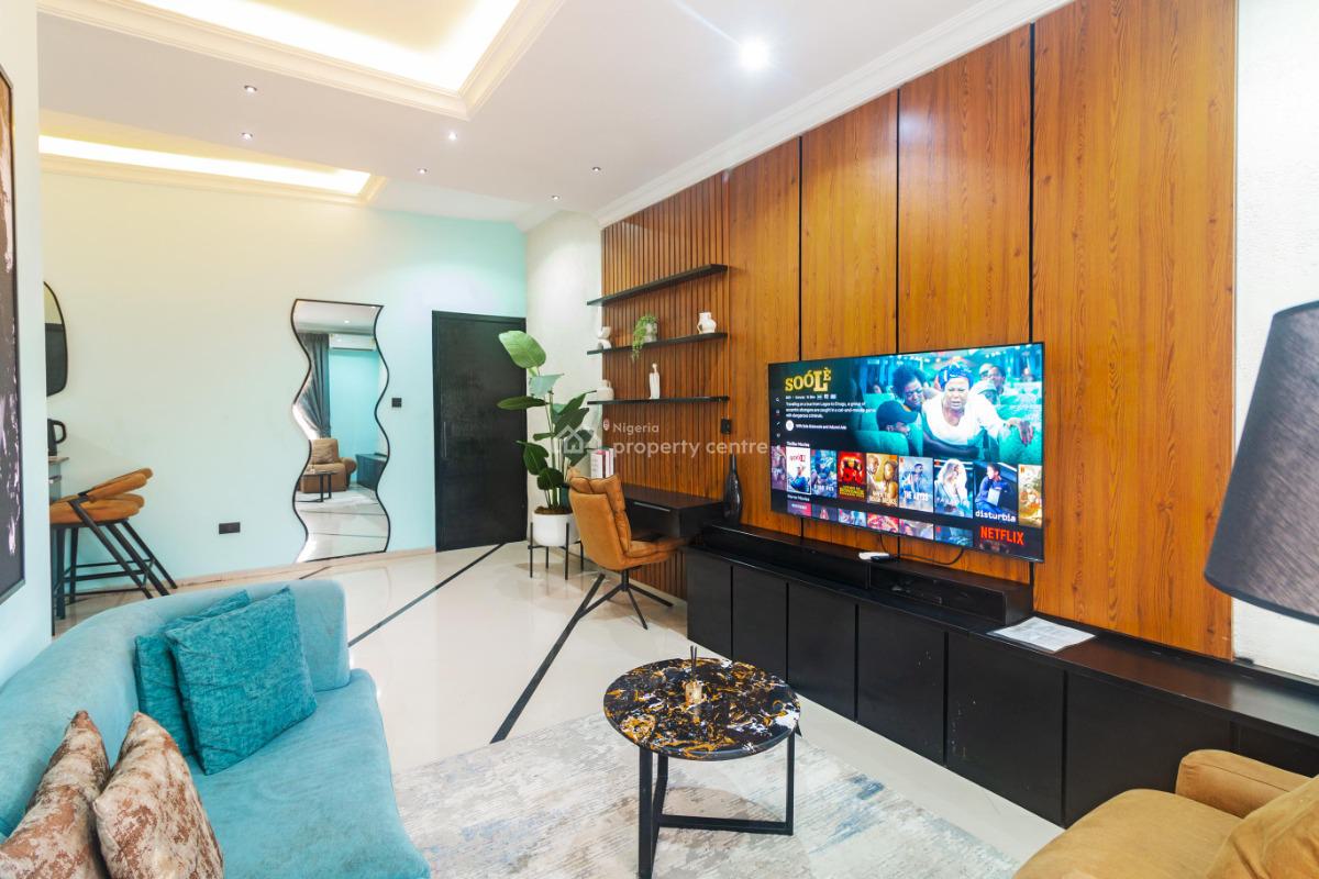 Oak Wood 1 Bed, Pinnacle Filling Station, Lekki Phase 1, Lekki, Lagos, Flat / Apartment Short Let