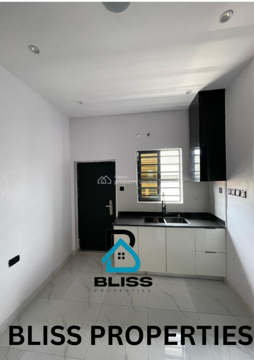Cheap 2 Bedroom Serviced Apartment, Lekki Phase 1, Lekki, Lagos, Flat / Apartment for Sale