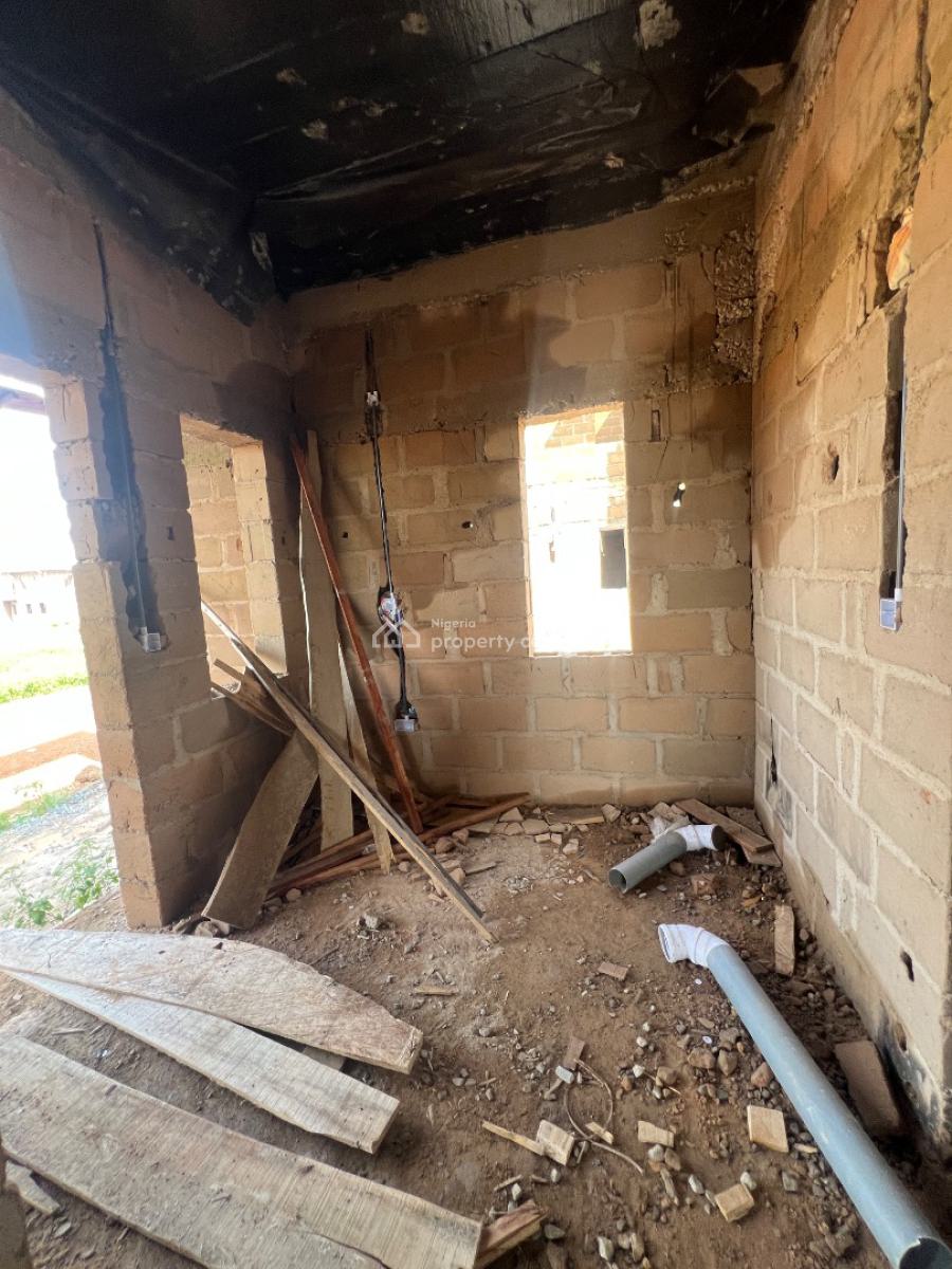 4 Ensuite Bedroom + 1 Visitors Restroom and Bq Space, Grace Land Estate, New Enugu, Enugu, Enugu, Detached Duplex for Sale