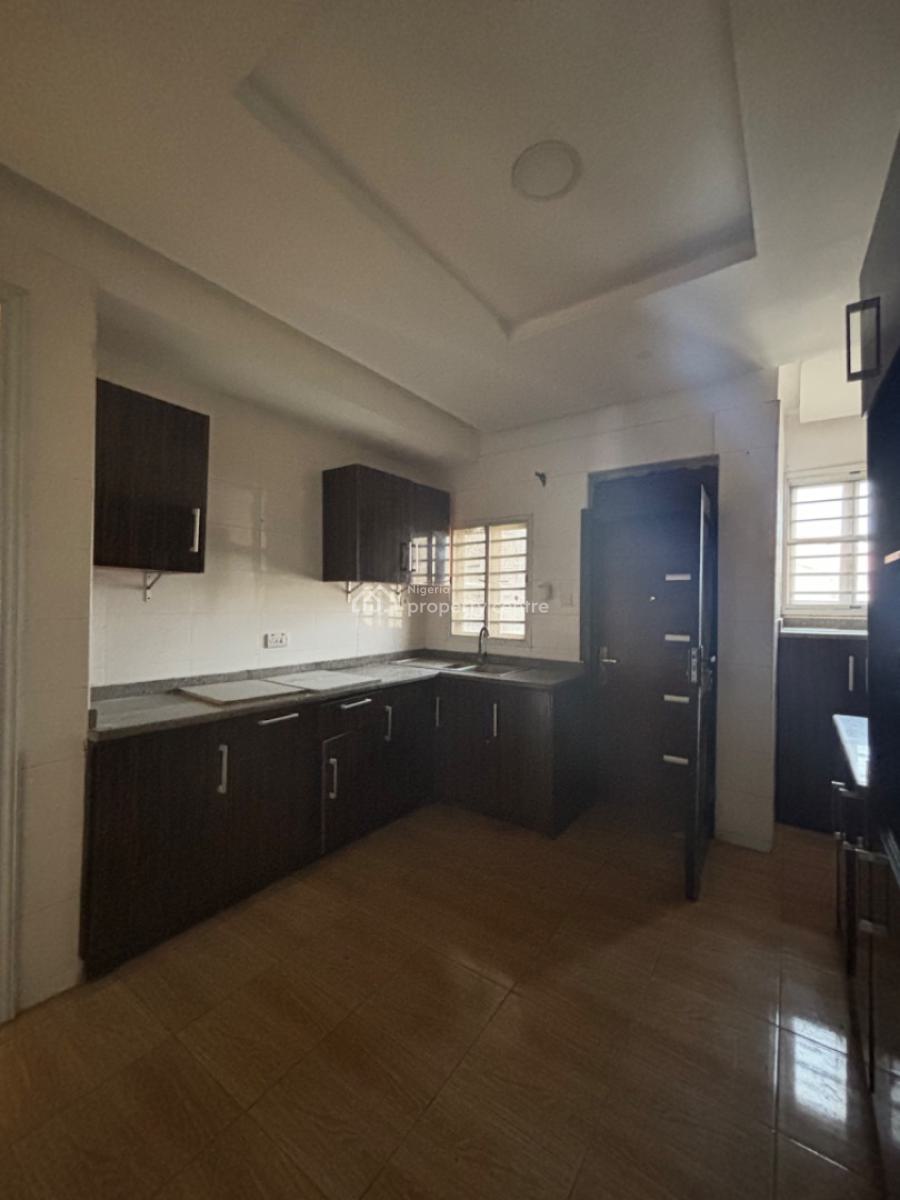 Self Compound 4 Bedroom Terrace Duplex with 2 Bq, Lekki Phase 1, Lekki, Lagos, Terraced Duplex for Rent