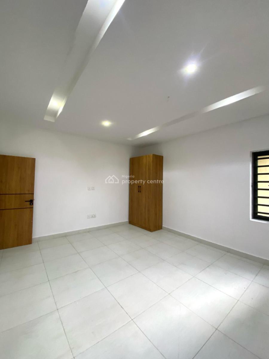 Newly Built 2 Bedroom Apartment, Lekki Phase 1, Lekki, Lagos, Flat / Apartment for Sale
