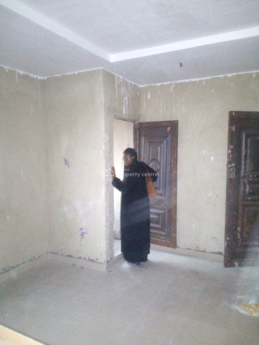 Self Contain, Lawerson, Surulere, Lagos, Self Contain (single Rooms) for Rent