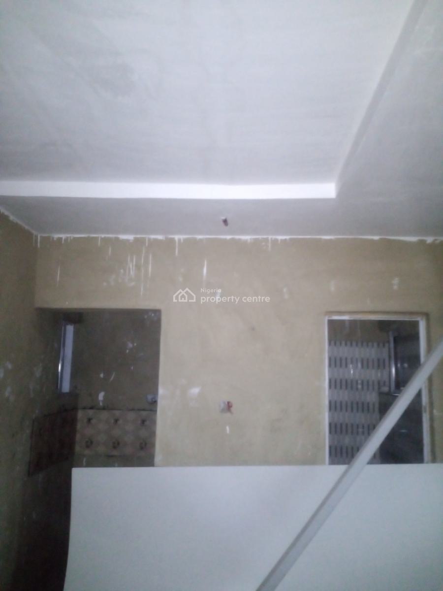 Self Contain, Lawerson, Surulere, Lagos, Self Contain (single Rooms) for Rent