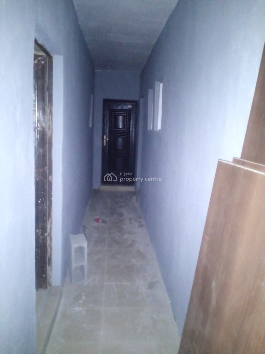 Self Contain, Lawerson, Surulere, Lagos, Self Contain (single Rooms) for Rent