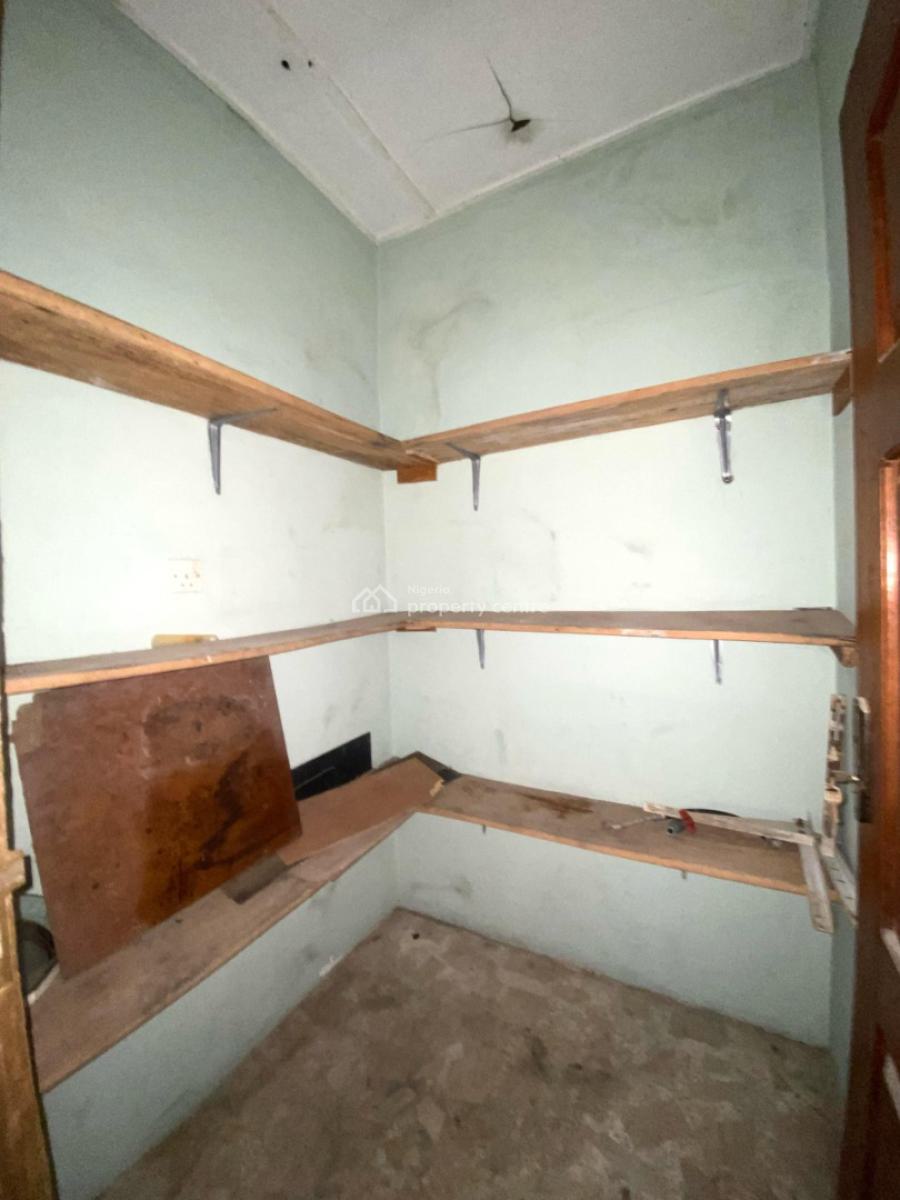 Spacious 3 Bedroom Apartment Upstairs, Ikota, Lekki, Lagos, Flat / Apartment for Rent