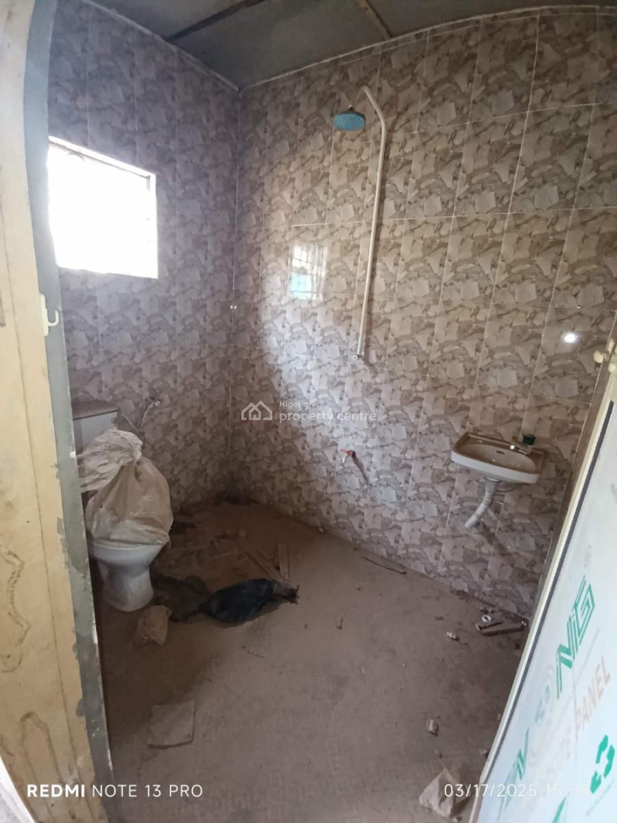 Spacious 2 Bedroom Bungalow, Lafenwa, Ayobo, Lagos, Flat / Apartment for Rent