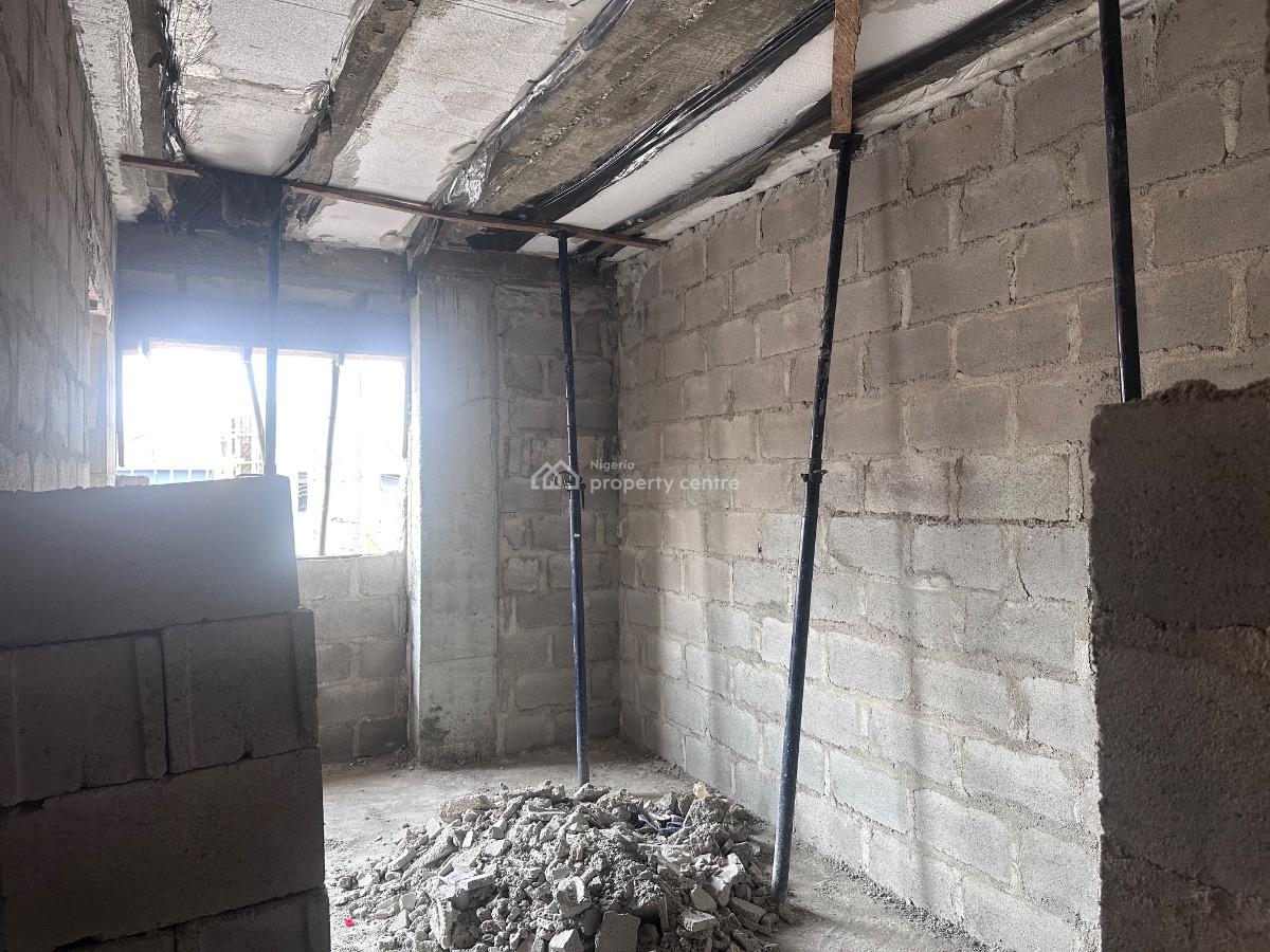 Ongoing Units of 4 Bedrooms Maisonette with + Bq, Onike, Yaba, Lagos, Flat / Apartment for Sale