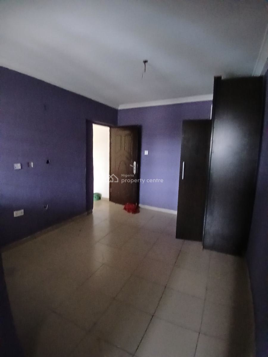 3 Bedroom Upstairs Apartment, Gated and Secured Estate, Badore Road, Ajah, Lagos, Flat / Apartment for Rent