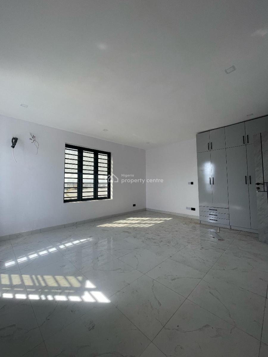 3 Bedroom Maisonette with Elevator,gym and Bq, Lekki Phase 1, Lekki, Lagos, Flat / Apartment for Rent
