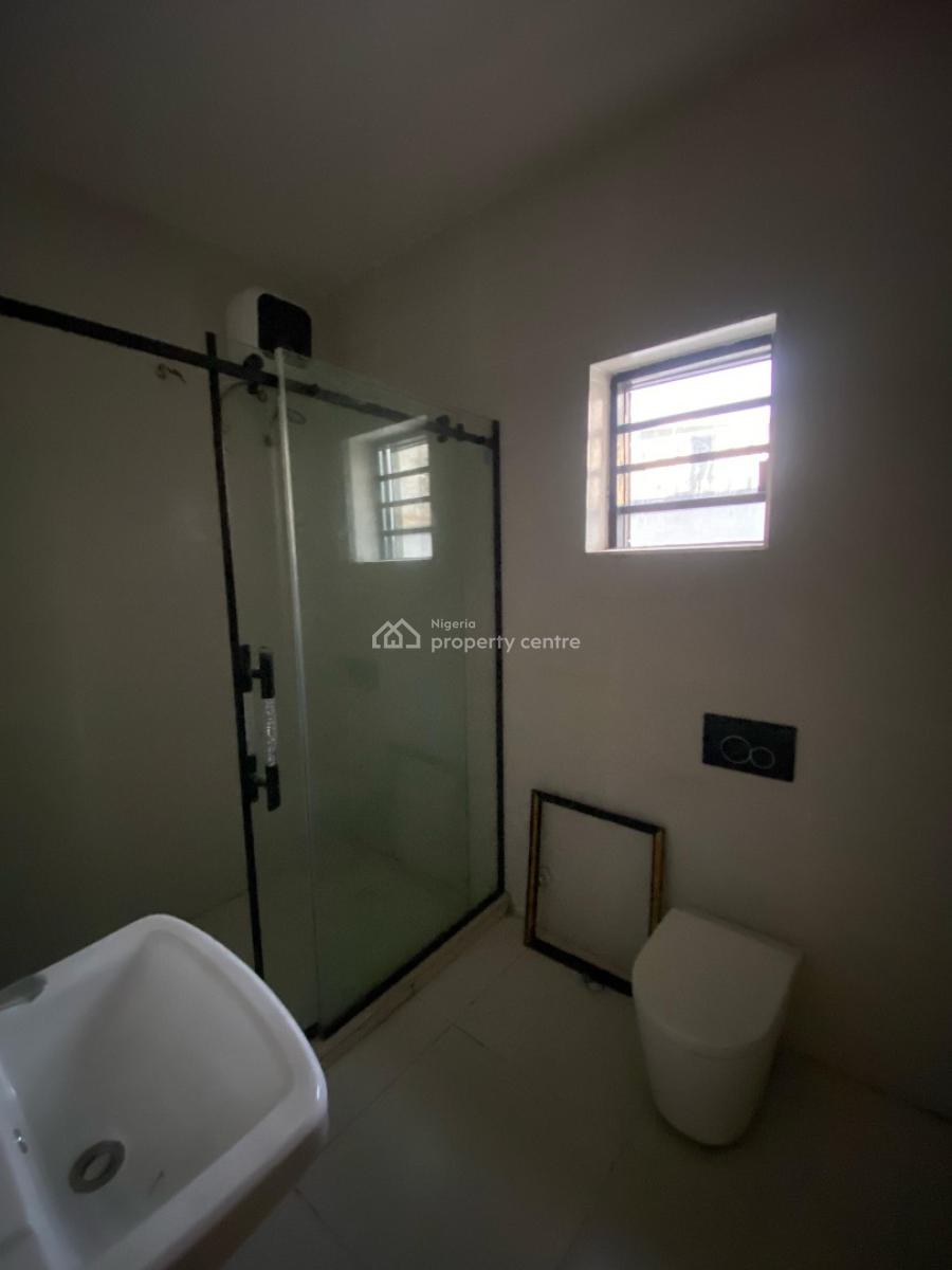 1 Bedroom Flat Apartment with Pool & Elevator, Ologolo, Lekki, Lagos, Flat / Apartment for Sale