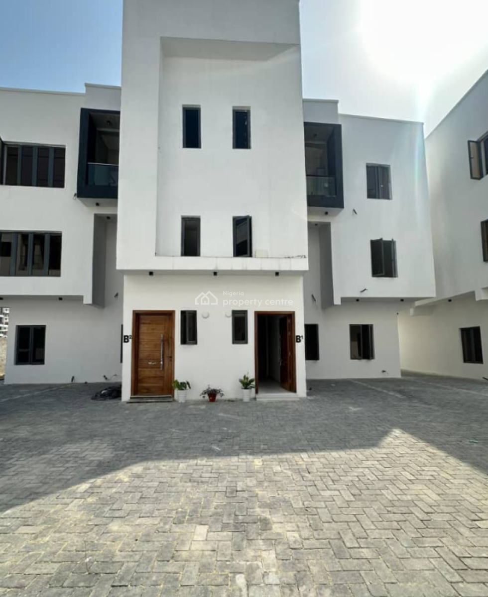 Finely Designed 4 Bedroom Semi-detached Duplex with Bq., Lekki Phase 1, Lekki, Lagos, Terraced Duplex for Sale