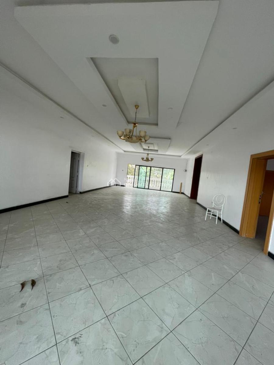 Well-serviced 3-bedroom Apartment with Pool Gym Elevator & Picnic Park, Lekki Phase 2, Lekki, Lagos, Flat / Apartment for Rent