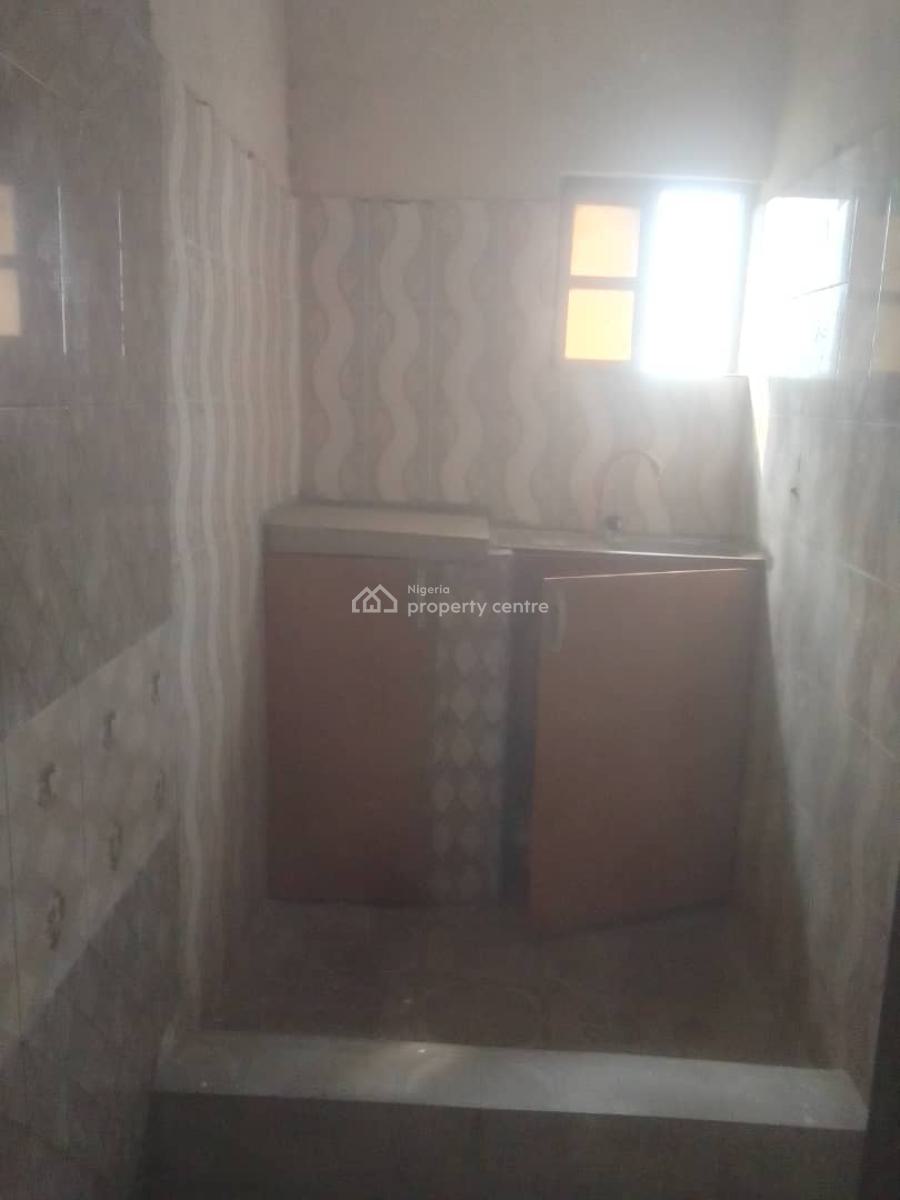 2 Bedroom Flat, Owutu, Via Agric Bus Stop, Isawo, Ikorodu, Lagos, Flat / Apartment for Rent