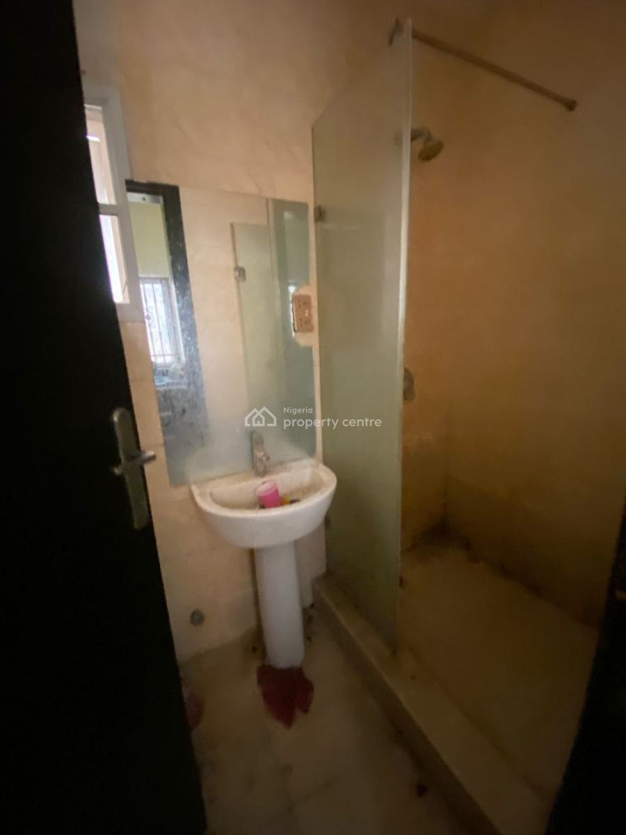 Specious Mini Flat, Off Freedom Way, Lekki Phase 1, Lekki, Lagos, Flat / Apartment for Rent