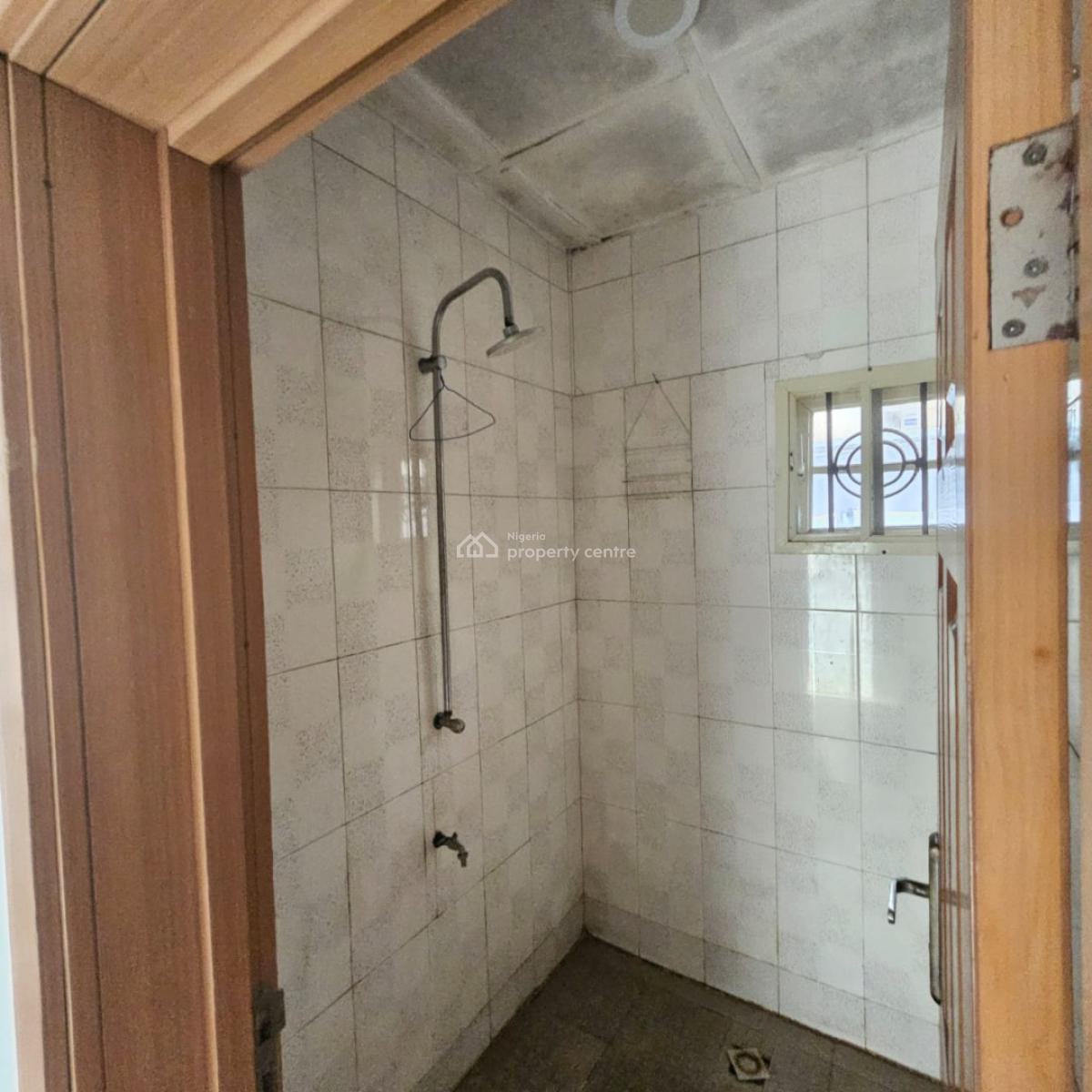 Superb 2 Bedroom Apartment, Brooks, Gra Phase 2, Magodo, Lagos, Flat / Apartment for Rent