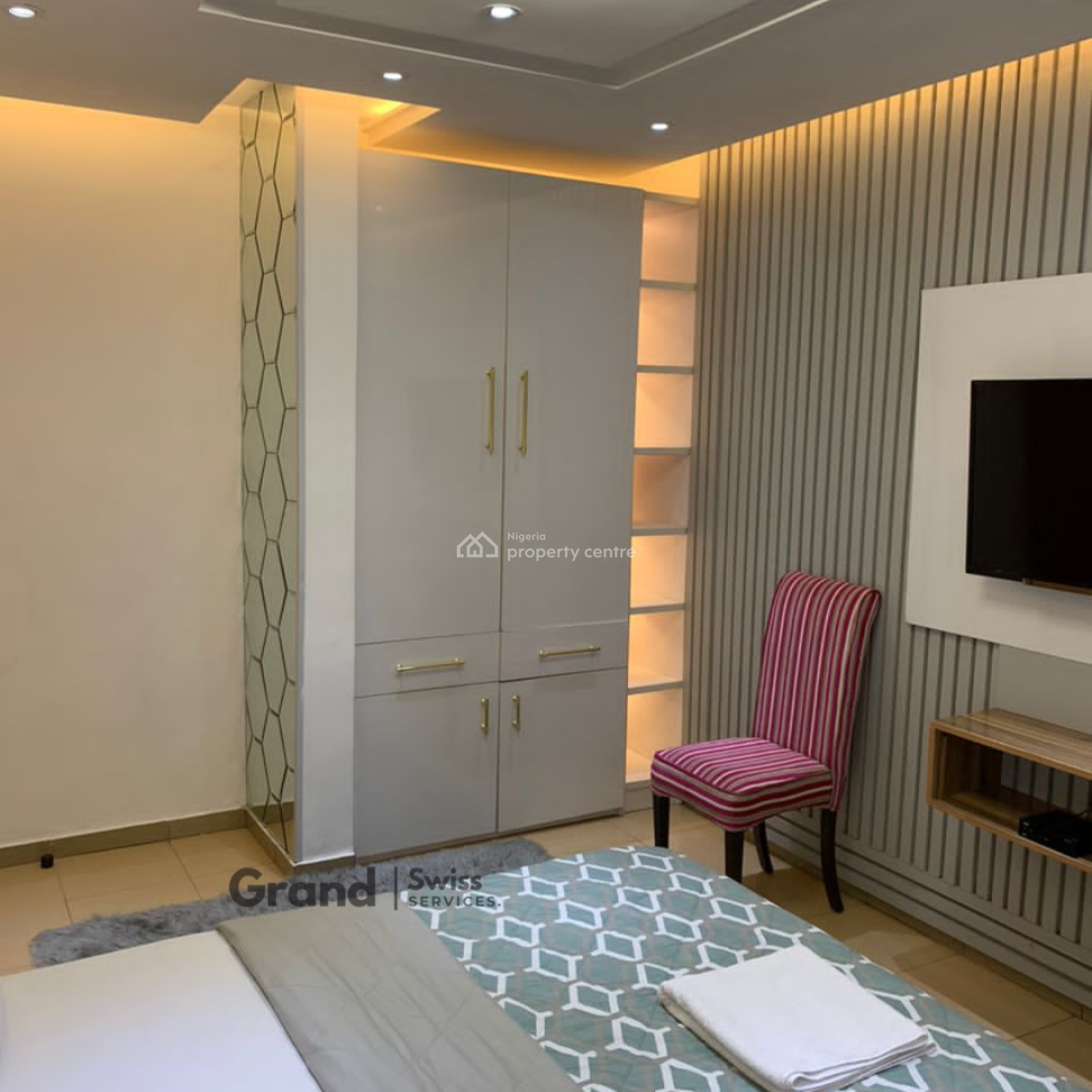 Fully Functional 3 Bedroom Apartment, Lekki Phase 1, Lekki, Lagos, Flat / Apartment Short Let