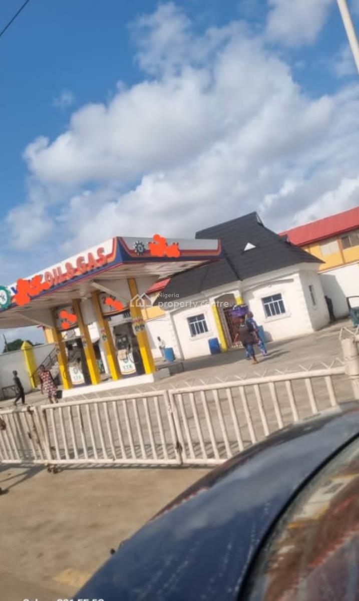 Filling Station in a Strategic Location, Oshodi Express Way, Itire, Lagos, Filling Station for Sale