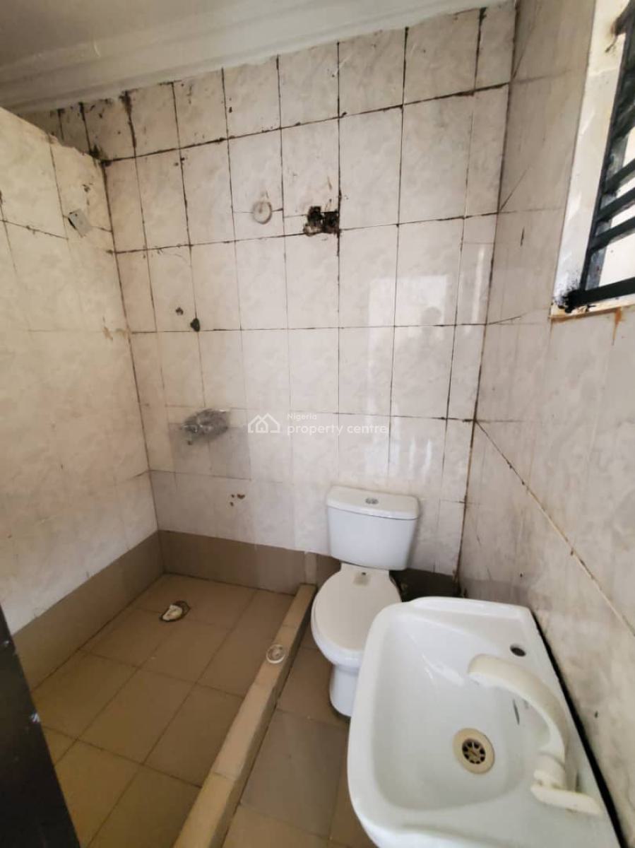 Newly Renovated 3 Bedroom Flat, Off Mobil Road, Ilaje, Ajah, Lagos, Flat / Apartment for Sale