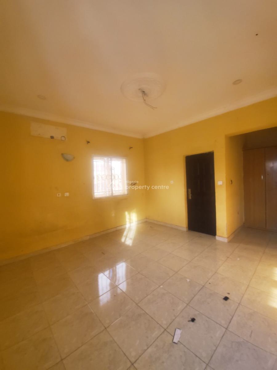 ️3 Bedroom Flat 1st Floor Office/residential, By Berger Clinic, Life Camp, Abuja, Flat / Apartment for Rent