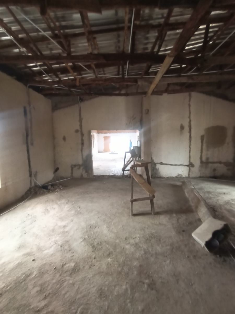 Shop Space on 3 Floors Measuring 720sqm, Ojota Road, Ogudu, Lagos, Plaza / Complex / Mall for Rent