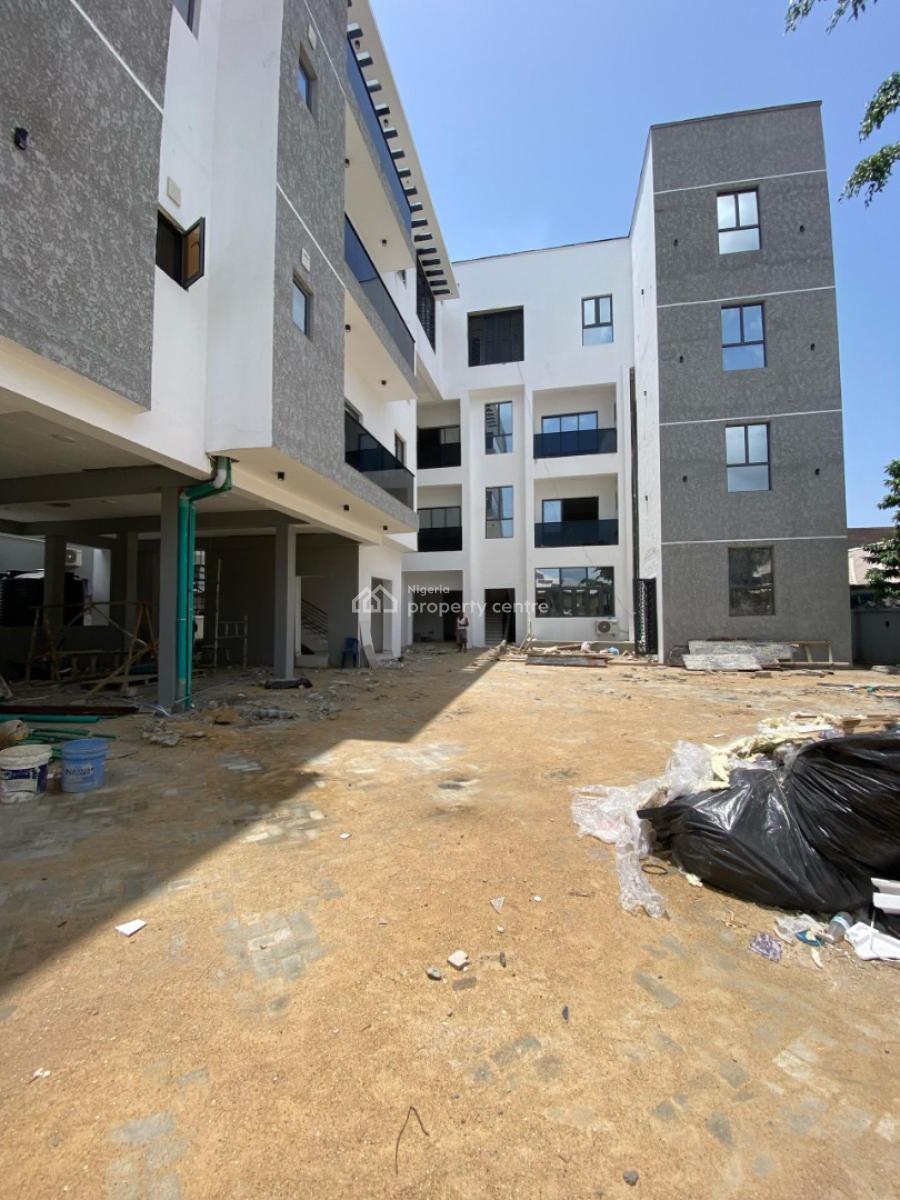 Sustaining 2 Bedroom Apartment with Gym, Pool, Lekki Phase 1, Lekki, Lagos, Flat / Apartment for Sale