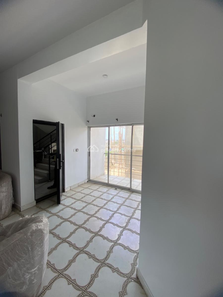 Luxury Partly Furnished 3 Bedroom Apartment with Excellent Facilities, Ologolo, Lekki, Lagos, Flat / Apartment for Rent