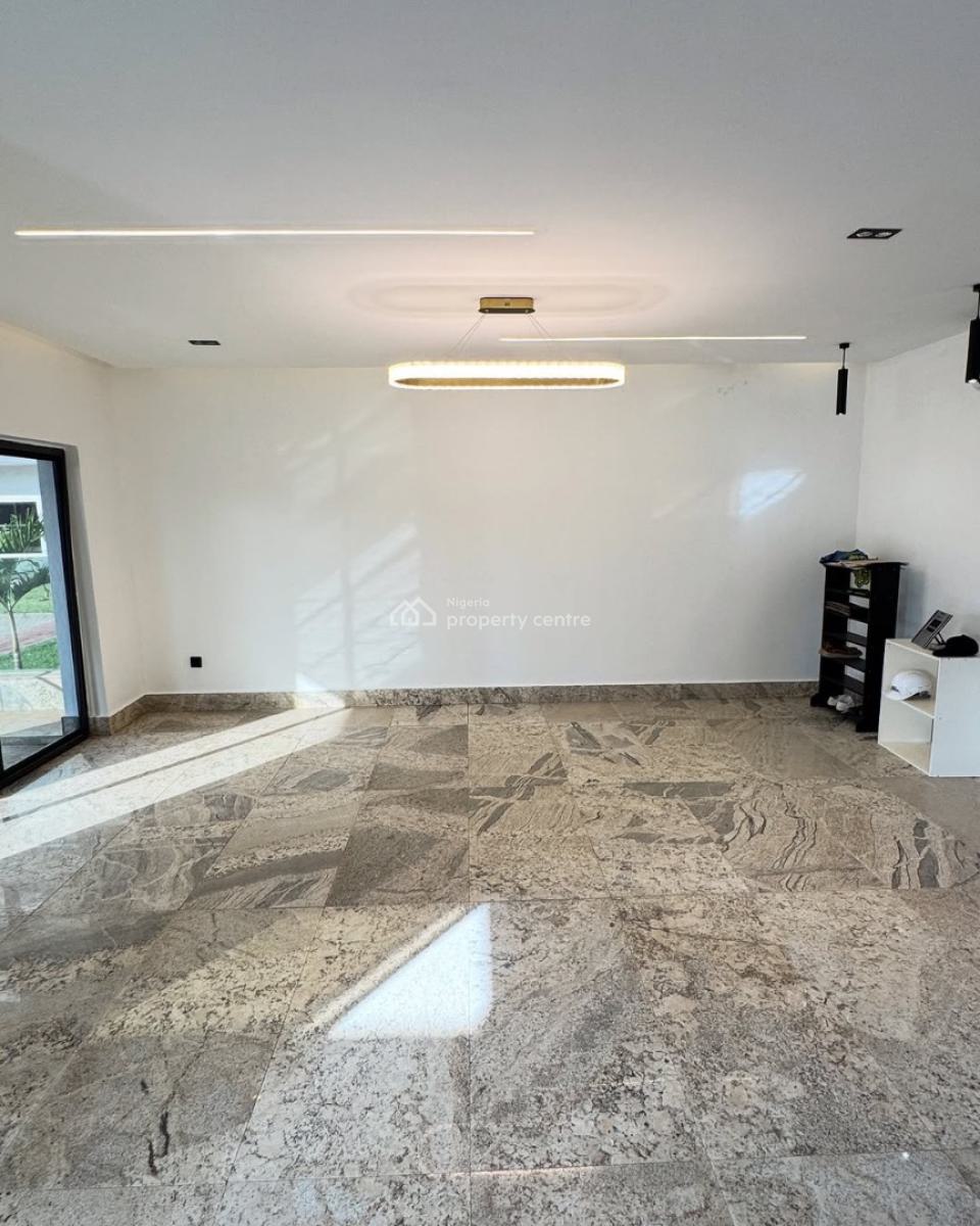 Luxurious 3 Bedrooms Apartment with a Gym and a Pool, Jabi, Abuja, Flat / Apartment for Rent