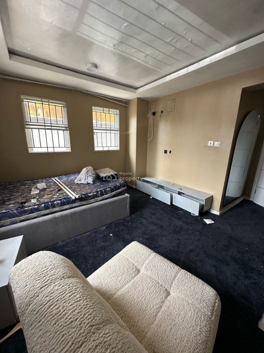 Serviced Executive Mini Flat (ground Floor), Lekki Phase 1, Lekki, Lagos, Mini Flat (room and Parlour) for Rent